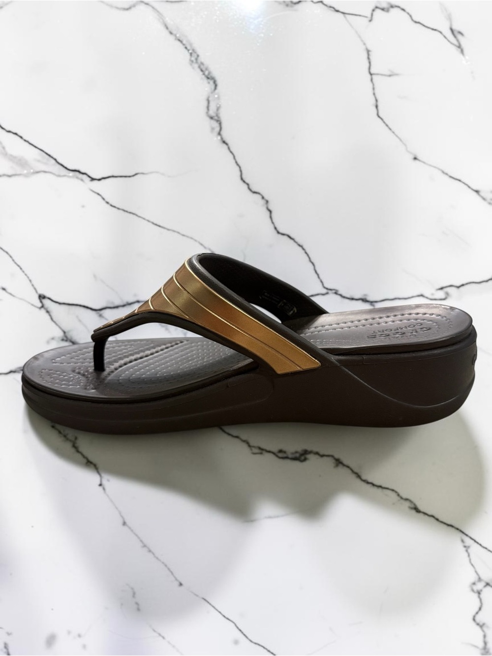 Crocs Monterey Metallic Strap Wedge Flip - Picture 7 of 9